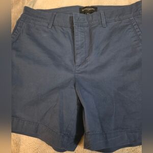 Banana Republic Women's Mid-rise Chino Shorts. Blue . Size 2 .NWOT